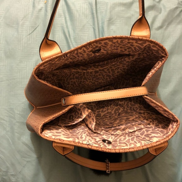 Tan Guess Hand Bag - Picture 4 of 5